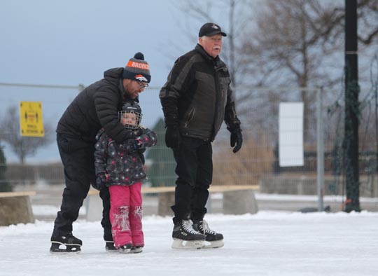 skating Cobourg December 26, 202088