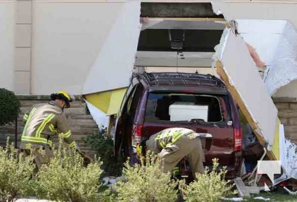 Van Crashes Through Wall Cobourg September 11, 20210013