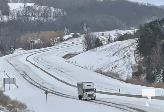 Winter Storm Strands Hundreds Along Highway 401 January 17, 2022, 2022418