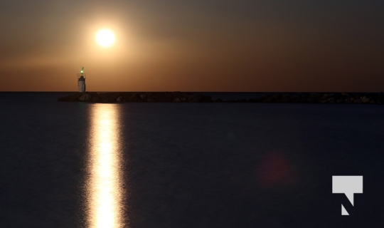 Full Moon Cobourg Harbour April 17′, 20221826