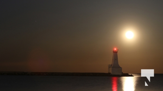 Full Moon Cobourg Harbour April 17′, 20221828