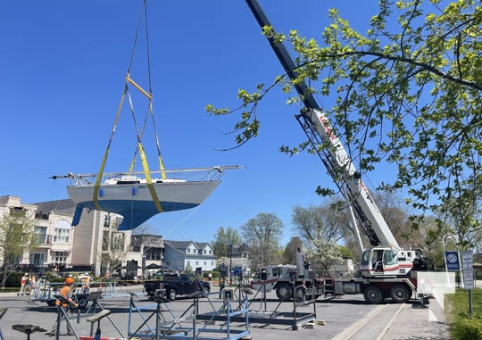 Boat Lift In Cobourg May 14, 2022460