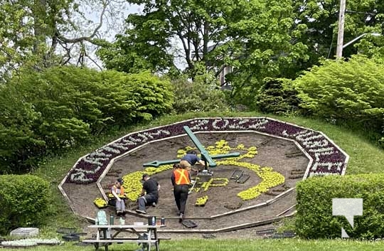 Floral Clock Cobourg May 26, 2022832