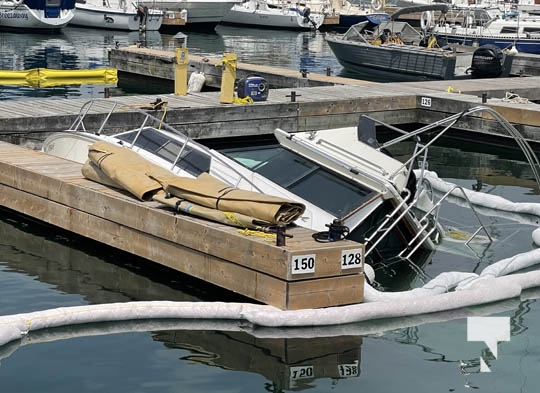 Boat Sinks Cobourg Harbour June 16, 20221568