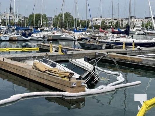 Boat Sinks Cobourg Harbour June 16, 20221569