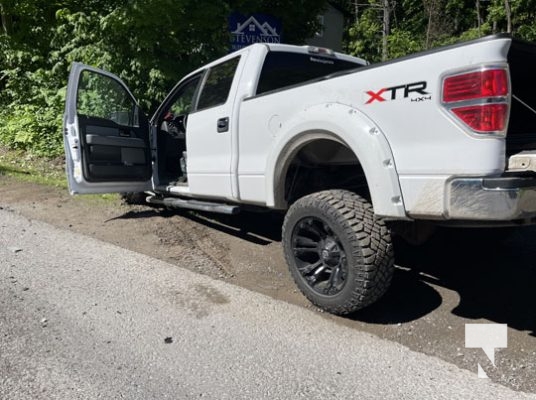 Head On Roseneath landing Road June 13, 20221539