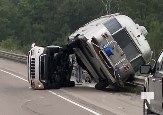 Jeep Camper Highway 401 Collision July 28, 20222777