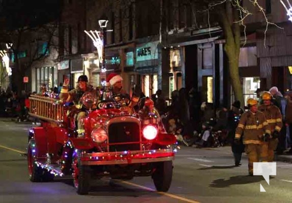 Santa Claus Parade Cobourg December 3, 20220408