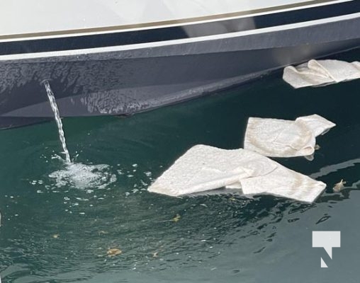 Boat Hits Peters Rock Lake Ontario June 19, 202412