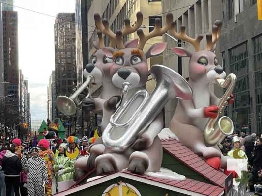 Toronto Santa Claus Parade November 24, 2024 3329