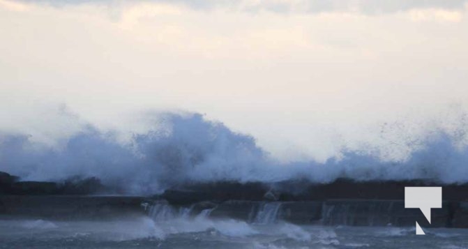 Wind Cobourg Harbour December 12, 2024 3729