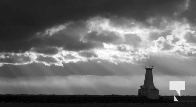 Wind Cobourg Harbour December 12, 2024 3730