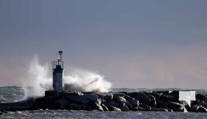 Wind Cobourg Harbour December 12, 2024 3747