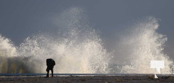 Wind Cobourg Harbour December 12, 2024 3748