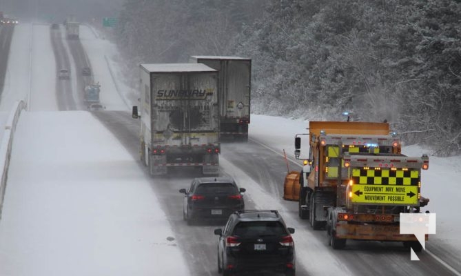 January 22, 2025 snowplow salter Highway 401 048