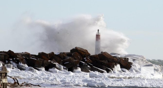 January 27, 2025 wind Port Hope Light House 429