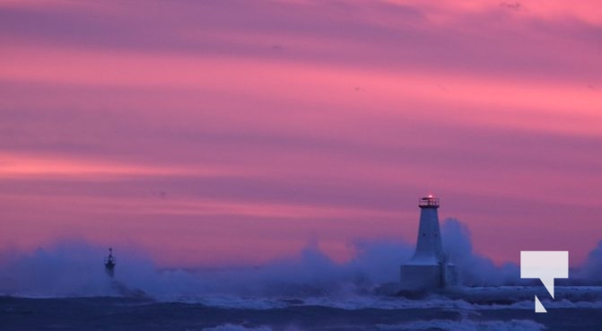 January 27, 2025 wind Sunset Cobourg Lighthouse 439