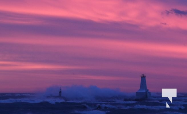 January 27, 2025 wind Sunset Cobourg Lighthouse 440