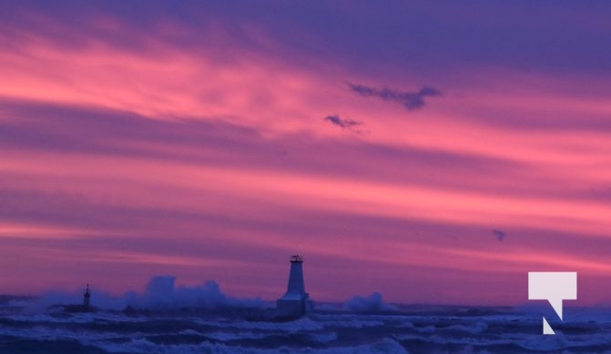 January 27, 2025 wind Sunset Cobourg Lighthouse 443