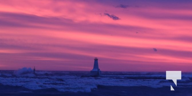 January 27, 2025 wind Sunset Cobourg Lighthouse 445