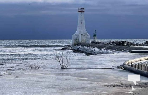 January 5, 2025 Ice Cobourg Pier 55