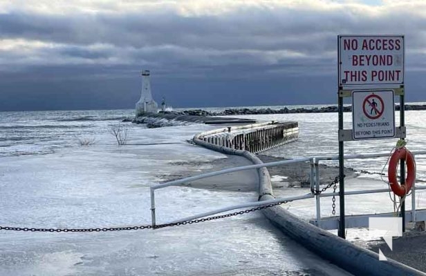 January 5, 2025 Ice Cobourg Pier 56