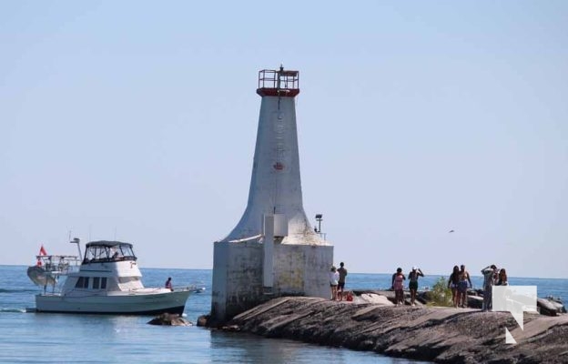 June 29, 2025 Cobourg Harbour Lighthouse3834
