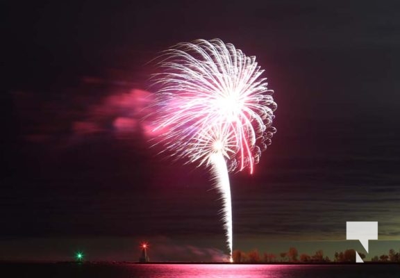 May 31, 2025 Cobourg Harbour Fireworks3009