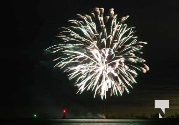 May 31, 2025 Cobourg Harbour Fireworks3011