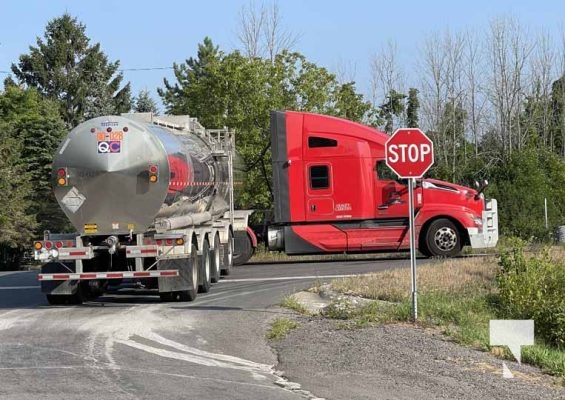 August 10, 2025 Tractor Trailer Cobourg5626