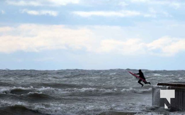 November 27, 2025 Surfing waves 3053