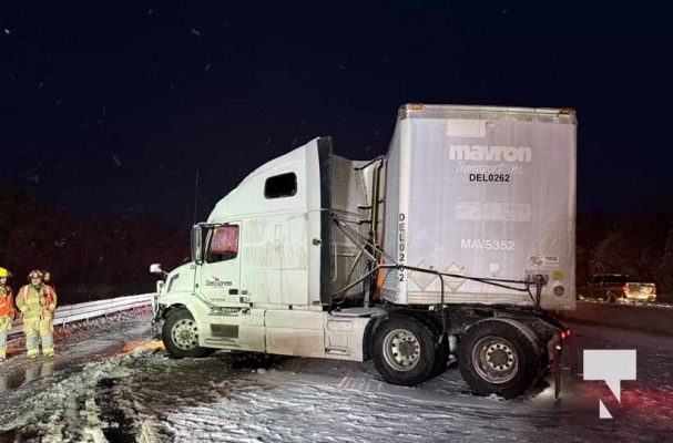 November 9, 2025 MVC Highway 401 East of Grafton 2310