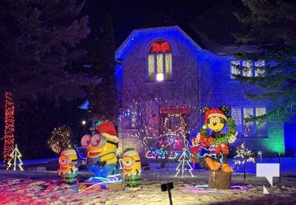 December 19, 2025 Old Scugog Road Bowmanville Christmas Lights3651