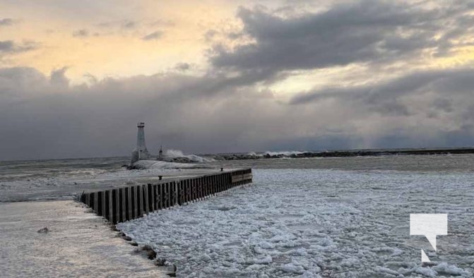 December 29, 2025 Cobourg Pier Ice 3805
