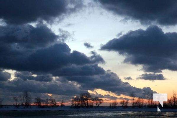 January 19, 2026 Ice Cobourg Pier4560
