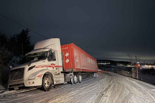 January 3, 2026 Highway 401 Shut Down Telephone Road Little Lake Road Transports 4055