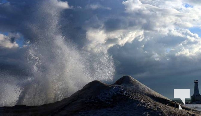 January 9, 2026 Lake Ontario Cobourg Sunset Waves Winter4302