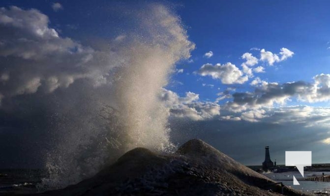 January 9, 2026 Lake Ontario Cobourg Sunset Waves Winter4304