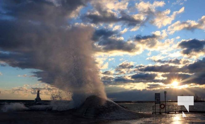 January 9, 2026 Lake Ontario Cobourg Sunset Waves Winter4310