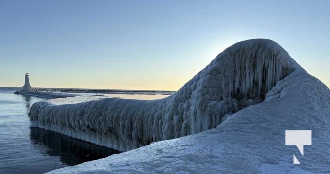 February 1, 2026 Sunset Swans Icicles Moon 4991.JPEG