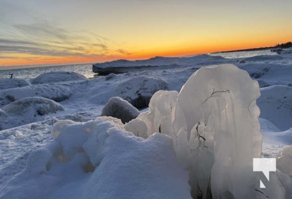 February 4, 2026 Winter Lighthouse Harbour Night 5062