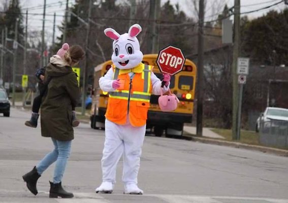 Apri 1, 2026 Easter Bunny 0493