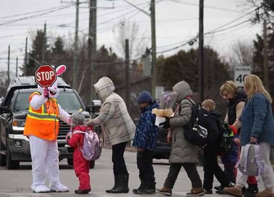 Apri 1, 2026 Easter Bunny 0496