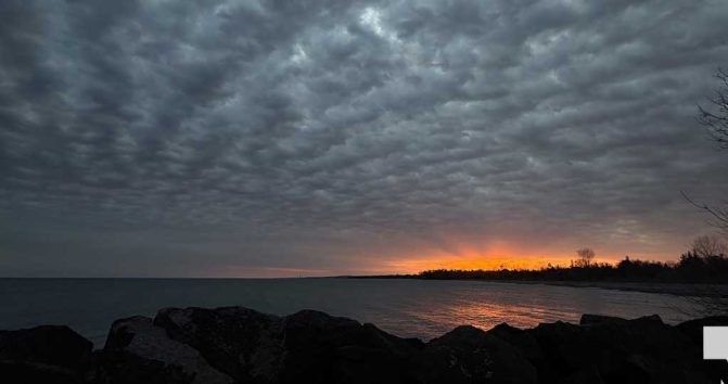 April 21, 2026 Sunset Cobourg Beach1183