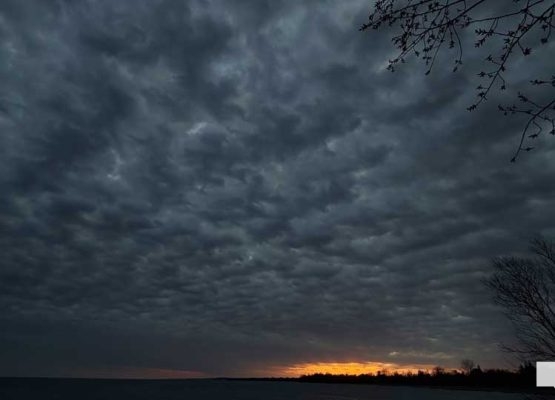 April 21, 2026 Sunset Cobourg Beach1186