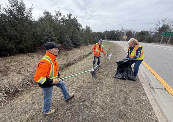 April 4, 2026 Cleaning Highway 401 0536