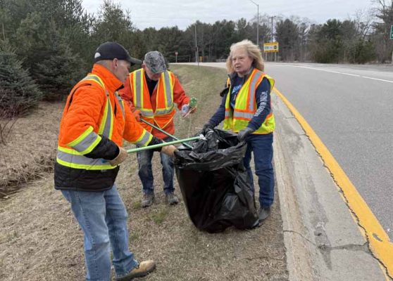April 4, 2026 Cleaning Highway 401 0537