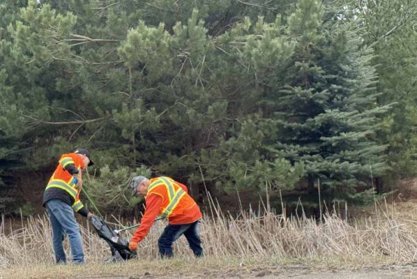 April 4, 2026 Cleaning Highway 401 0541