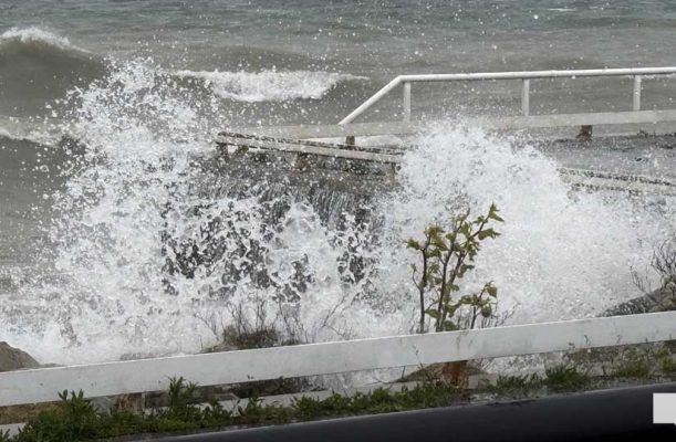 May 23, 2026 High Waves Cobourg Harbour797