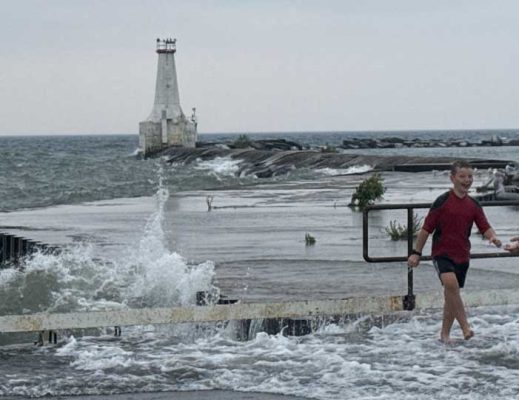 July 21, 2026 Waves Surfing3164